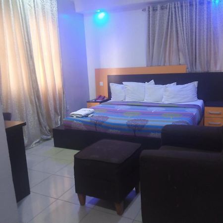 Alluring View Hotel - Toyin Sreet Ikeja Kültér fotó
