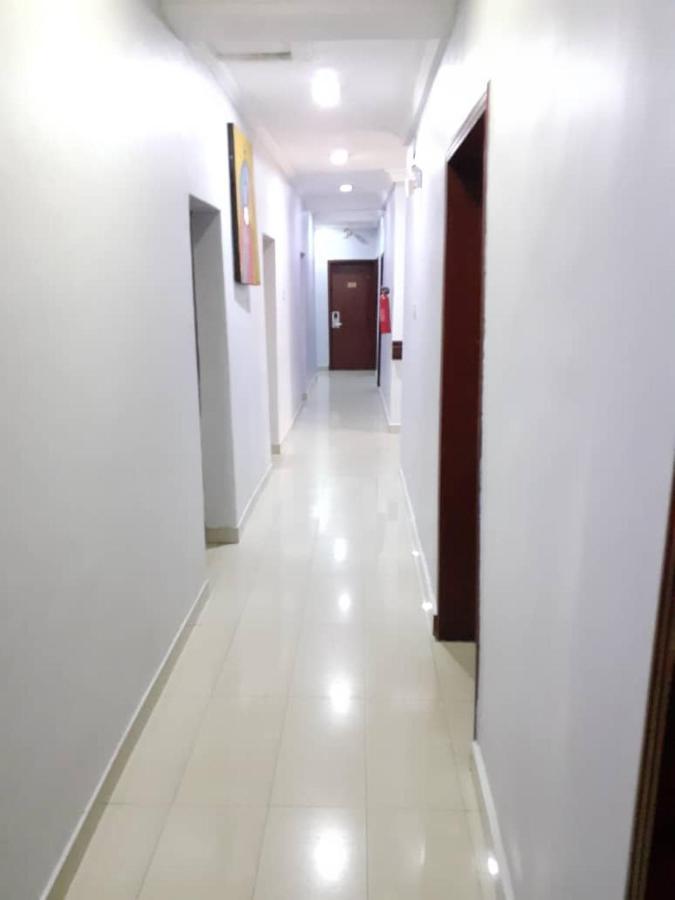Alluring View Hotel - Toyin Sreet Ikeja Kültér fotó